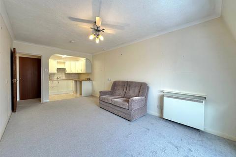 1 bedroom apartment for sale, Green Street, Old Town, Eastbourne, BN21