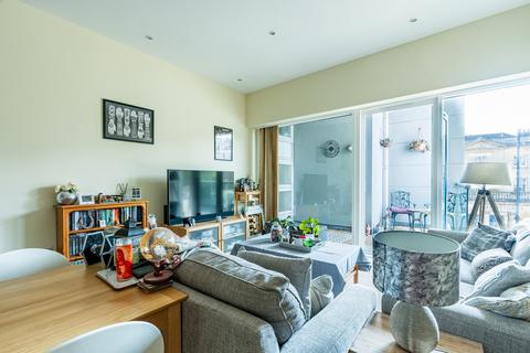 1 bedroom flat for sale, North Contemporis, 20 Merchants Road, Bristol BS8