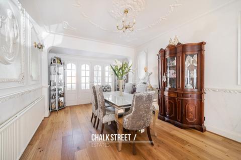 undefined, Abbotswood Gardens, Ilford, IG5