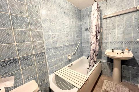 1 bedroom apartment for sale, Crown Rose Court, Tring
