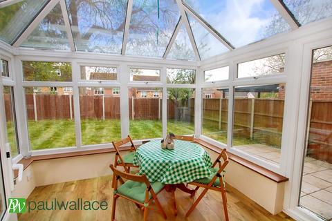 8 Everett Close, Cheshunt, Waltham Cross, EN7 6XD