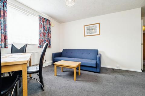 1 bedroom apartment to rent, Connaught Road