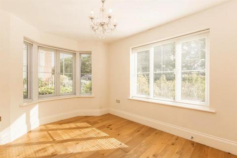 undefined, Boleyn Row, Epping