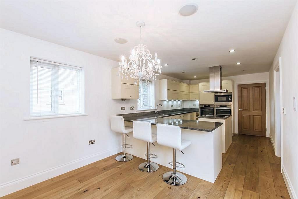 Kitchen Family Room