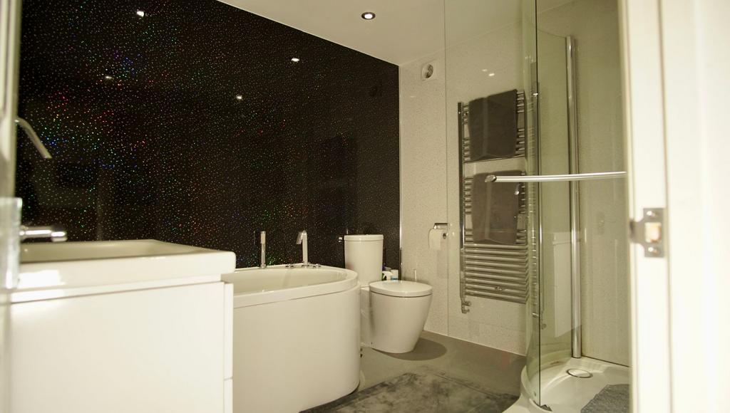 Bedroom 2 Ensuite