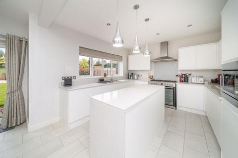 3 bedroom detached house for sale, Elizabeth Grove, Dudley DY2