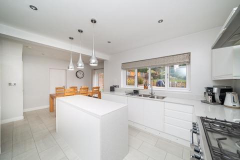 3 bedroom detached house for sale, Elizabeth Grove, Dudley DY2