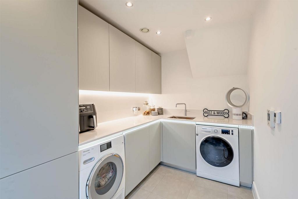 8644983-interior18-800.jpg