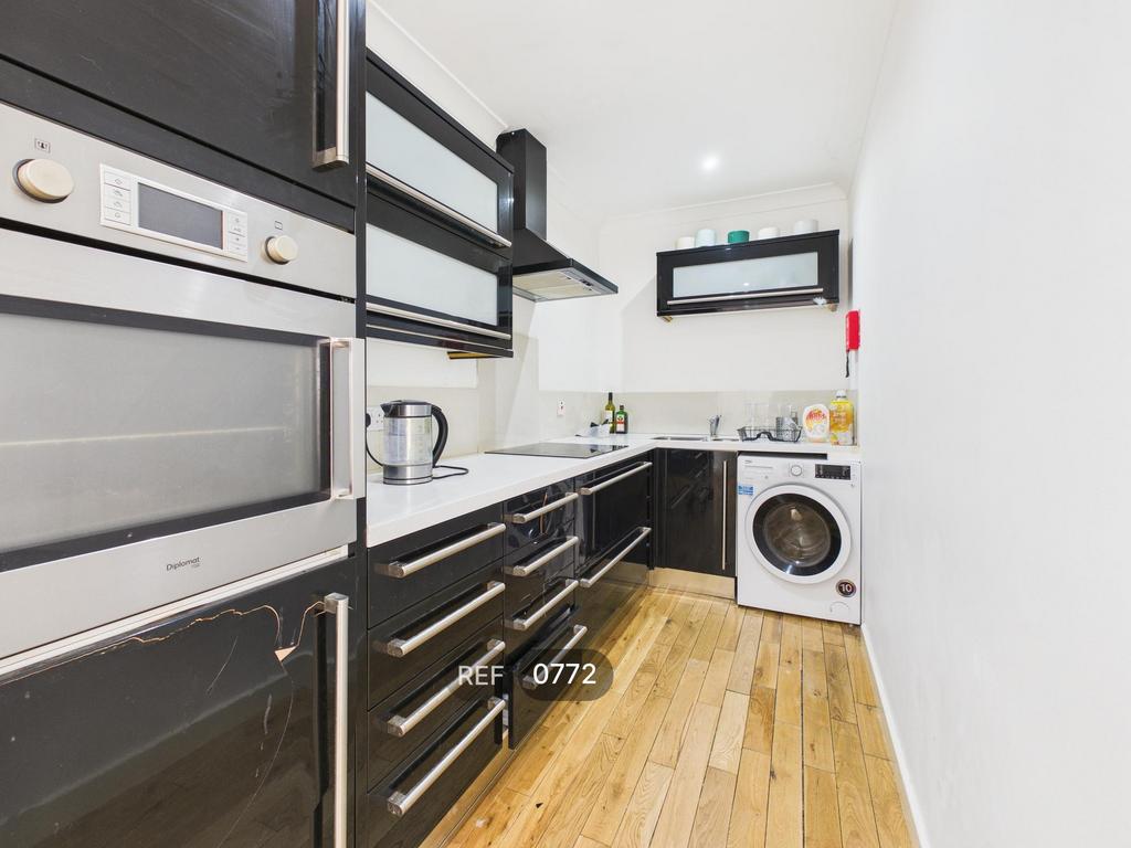 Kitchen &amp; Living area