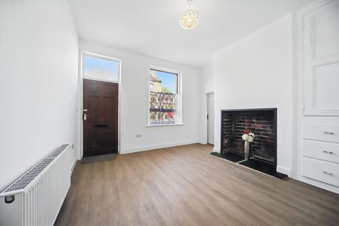 3 bedroom end of terrace house for sale, Parkfield Mount, Leeds, LS28