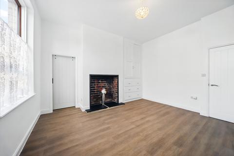 3 bedroom end of terrace house for sale, Parkfield Mount, Leeds, LS28