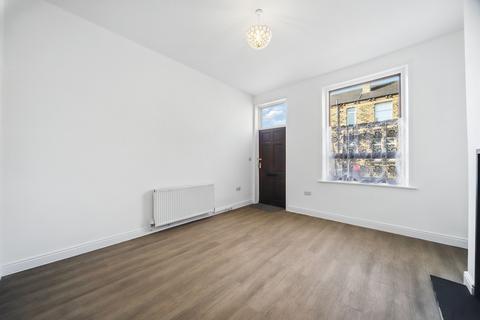 3 bedroom end of terrace house for sale, Parkfield Mount, Leeds, LS28