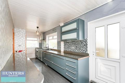 3 bedroom semi-detached house for sale, Saxton Avenue Wibsey, Bradford, West Yorkshire, BD6 3SW