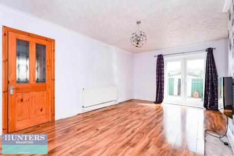 3 bedroom semi-detached house for sale, Saxton Avenue Wibsey, Bradford, West Yorkshire, BD6 3SW