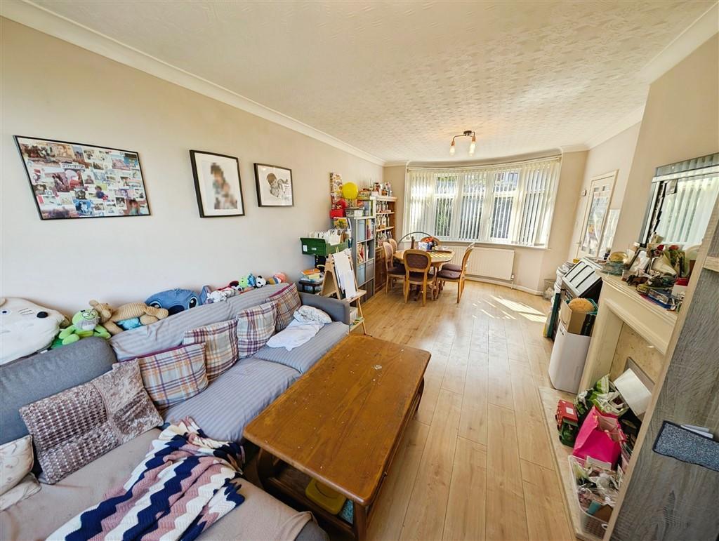 Living/Dining Room