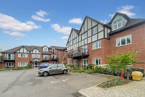 1 bedroom retirement property for sale, Yew Tree Court, 79 Limpsfield Road, Sanderstead, Surrey, CR2 9LB