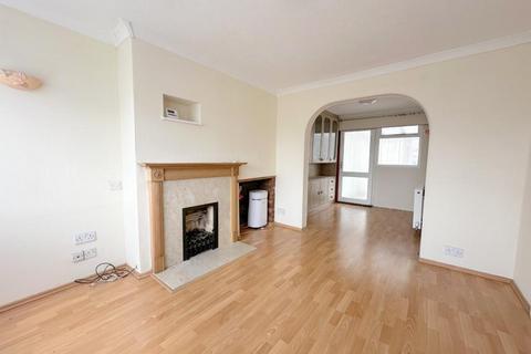 3 bedroom terraced house to rent, Florence Avenue, Sundon Park, Luton, LU3 3BY