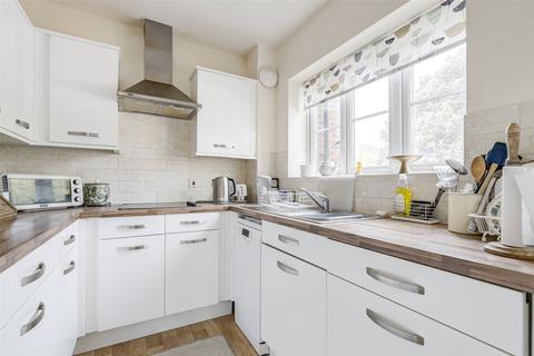 2 bedroom retirement property for sale, Southey Road, Worthing, West Sussex, BN11