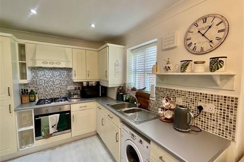 80 Pickard Drive, Sheffield, S13 8EX