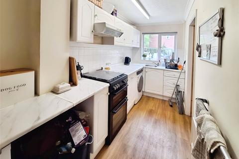 17 Compass Field, Hook, RG27 9SH
