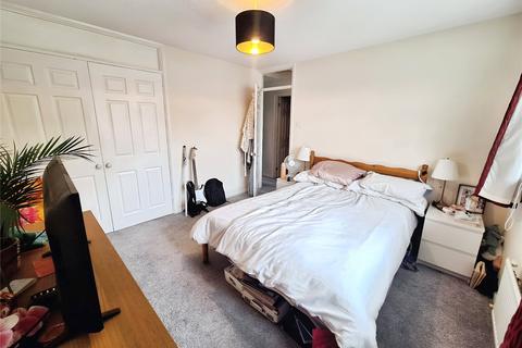 17 Compass Field, Hook, RG27 9SH