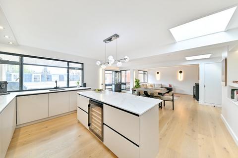 4 bedroom flat for sale, Ovington Gardens, London SW3