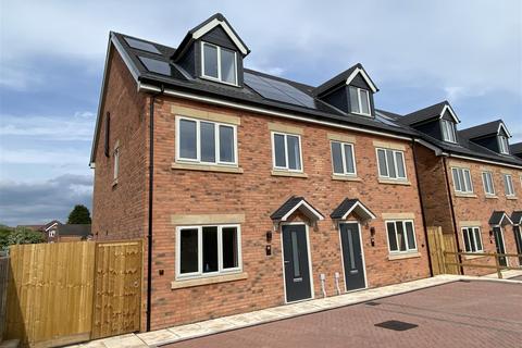 4 bedroom semi-detached house for sale, Mount Road, Castle Gresley, Swadlincote DE11