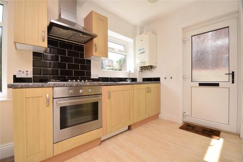 3 bedroom semi-detached house to rent, Calverley Gardens, Leeds, West Yorkshire