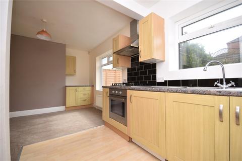 3 bedroom semi-detached house to rent, Calverley Gardens, Leeds, West Yorkshire