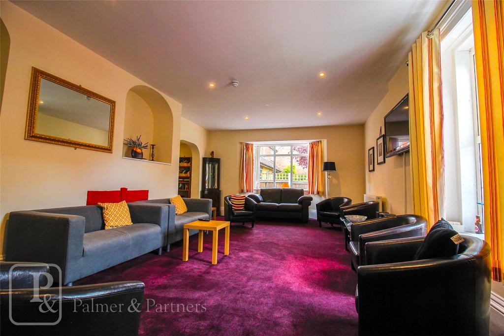 Communal Lounge