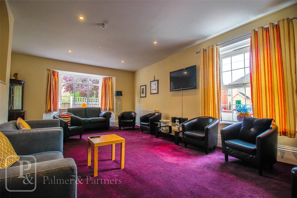 Communal Lounge