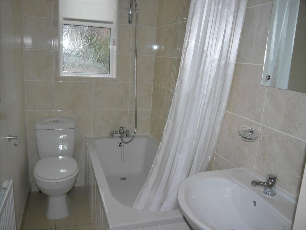 Photograph 4