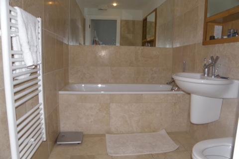 2 bedroom apartment to rent, Queens Wharf, Reading RG1