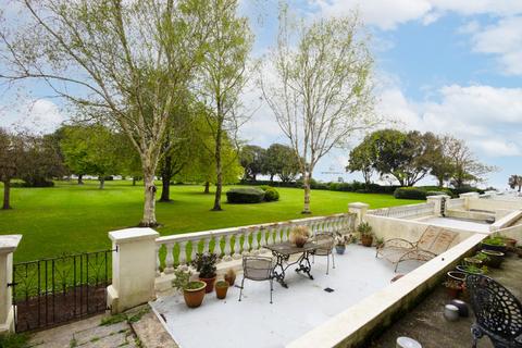 undefined, Clifton Gardens, Kent CT20