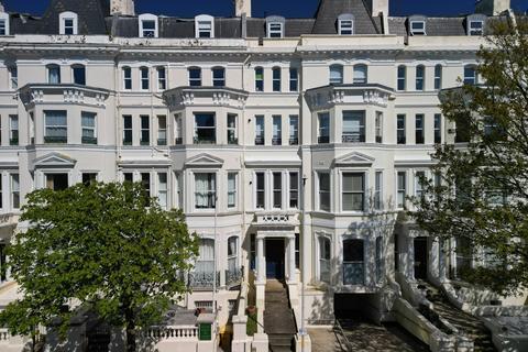 undefined, Clifton Gardens, Kent CT20