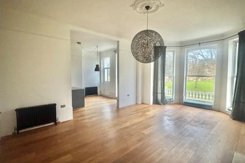 undefined, Clifton Gardens, Kent CT20