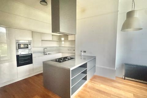 undefined, Clifton Gardens, Kent CT20