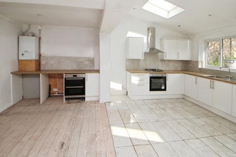 4 bedroom detached house for sale, The Croft, Glossop SK13