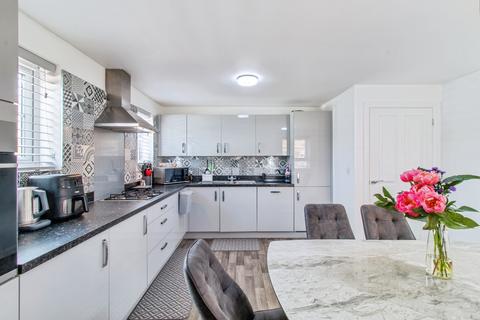 2 Barton Way, Morley, Leeds, LS27 0GL