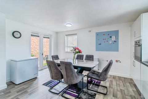2 Barton Way, Morley, Leeds, LS27 0GL