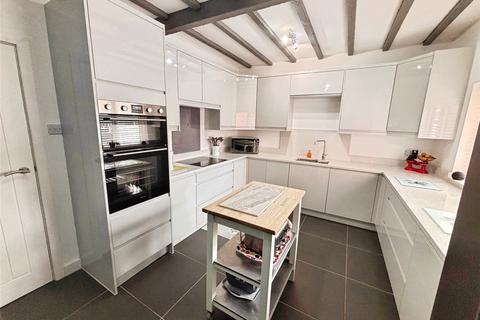 Navano Bungalow Bell Lane, Ackworth, Pontefract, WF7 7JJ