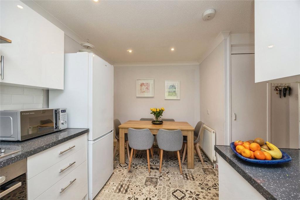 Kitchen/Dining