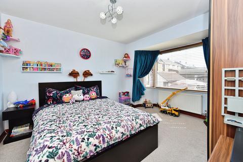 45 Leedham Road, Rotherham, S65 3EB