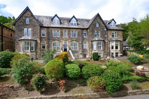 2 bedroom flat for sale, Browgate, Shipley BD17