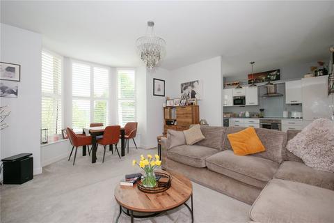 2 bedroom flat for sale, Browgate, Shipley BD17