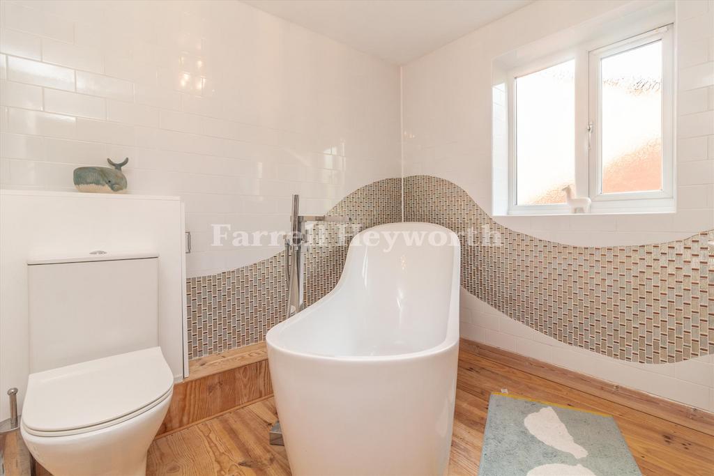 Bathroom image 2