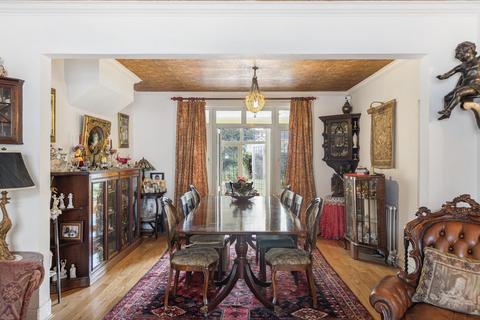 undefined, Isleworth TW7
