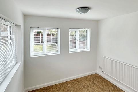 10 Bancroft Road, Widnes, WA8 3LS
