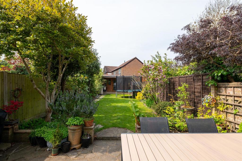 3 Hurst Road externals-6.jpg
