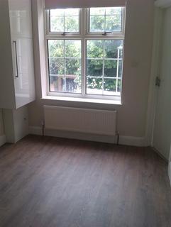 1 bedroom apartment to rent, Greyhound Hill, Hendon, NW4